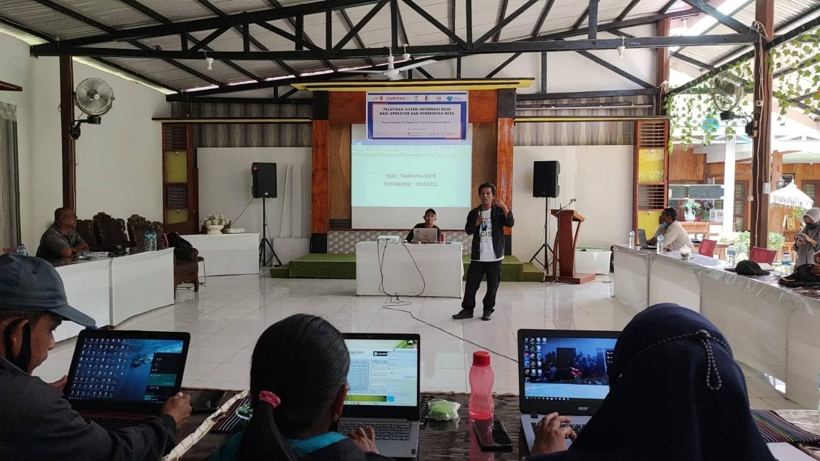 Pelatihan Sistem Informasi Desa bagi 23 Desa di Kecamatan Dolo Barat dan Dolo Selatan Tahun 2022